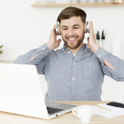 Communicator B2 Online (course + certification)